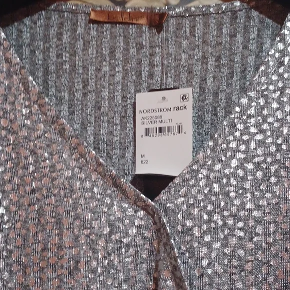 Top - Picture 2 of 4